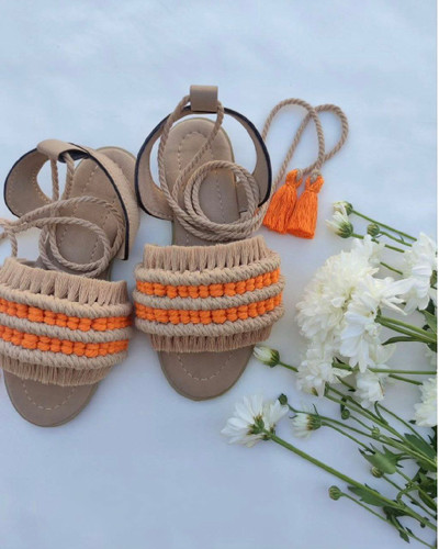 صندل مکرومه بند دار ترکیبی نارنجی کرمی | سندل مکرومه