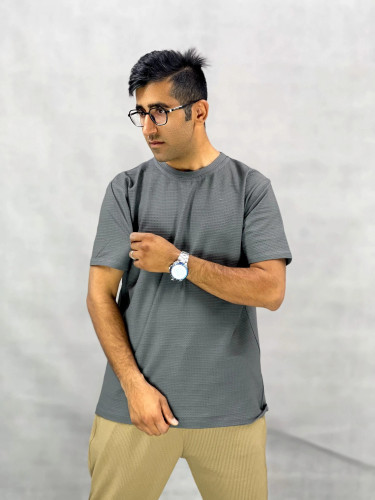 خرید تیشرت بیسیک بیسکوئیتی